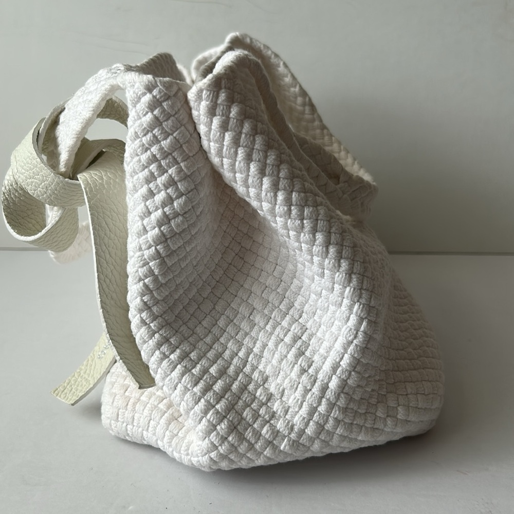 120% Lino White Woven Handbag Purse Satchel - Picture 9 of 16
